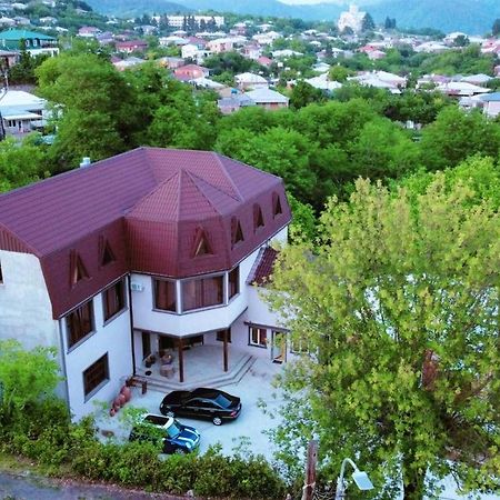Inaisi Hotel Kutaisi Ngoại thất bức ảnh