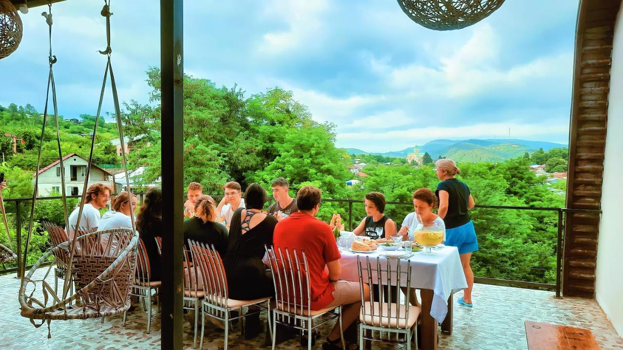 Inaisi Hotel Kutaisi Ngoại thất bức ảnh
