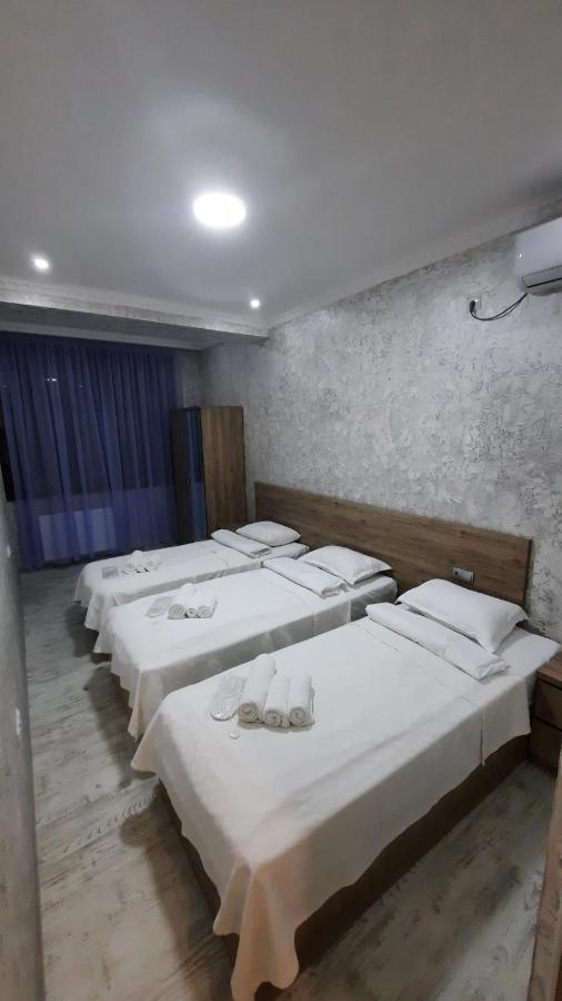 Inaisi Hotel Kutaisi Ngoại thất bức ảnh