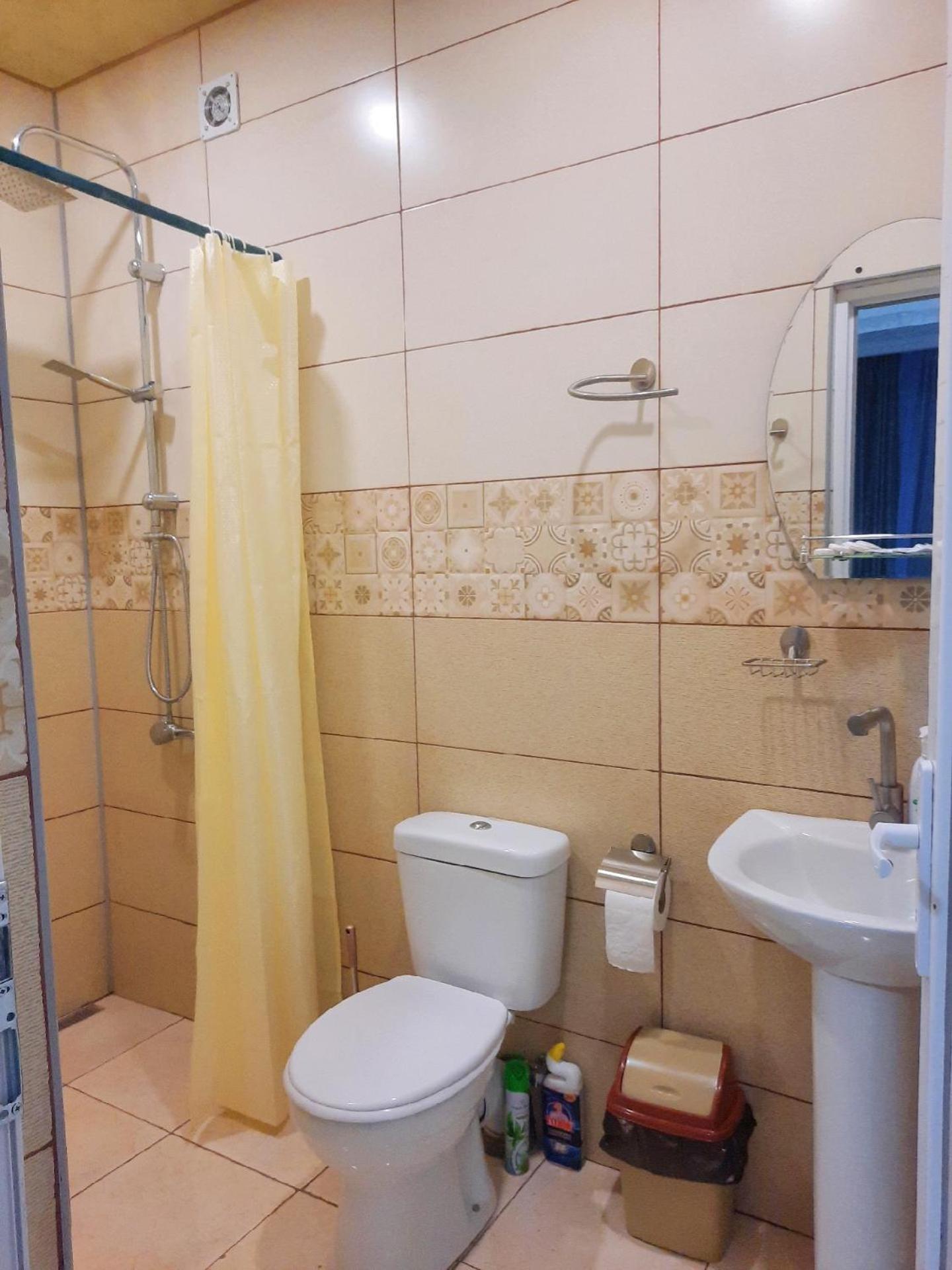 Inaisi Hotel Kutaisi Phòng bức ảnh
